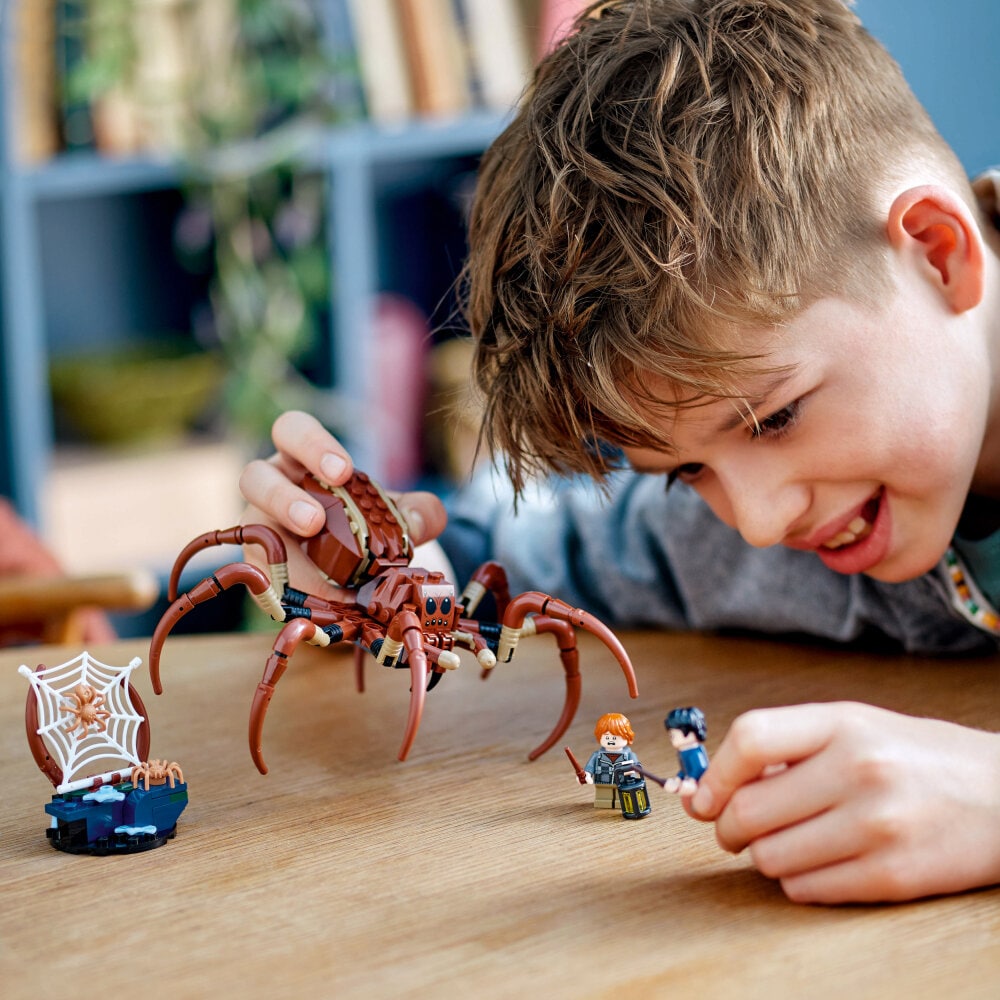 LEGO Harry Potter - Aragog i den förbjudna skogen 7+